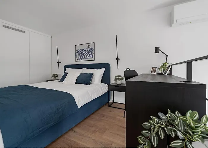 Loft 60 With Free Parking Apartment